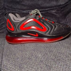 Nike Air Max 720/Air Max Blk/Red/Cn9833-001 size 11 men's